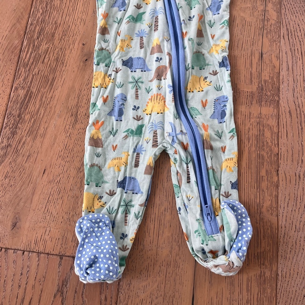 Rugged butts ruffle Bamboo Viscose Sleeper Onsie Double Zip Dinosaur 3-6 months - Picture 2 of 5
